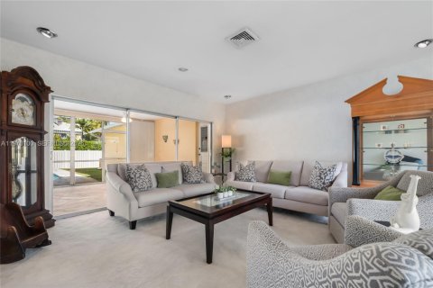 Casa en venta en Hollywood, Florida, 4 dormitorios, 290.32 m2 № 2030848 - foto 5