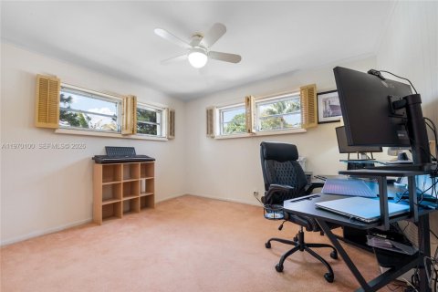 Casa en venta en Hollywood, Florida, 4 dormitorios, 290.32 m2 № 2030848 - foto 22