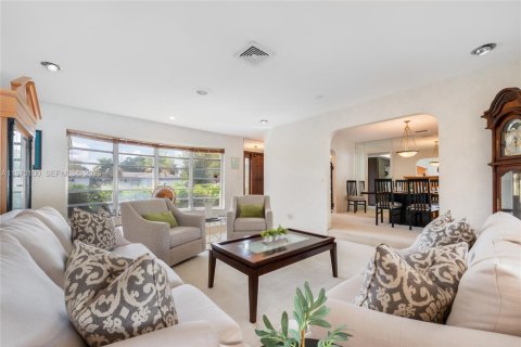 Casa en venta en Hollywood, Florida, 4 dormitorios, 290.32 m2 № 2030848 - foto 7