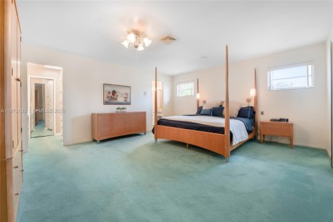Casa en venta en Hollywood, Florida, 4 dormitorios, 290.32 m2 № 2030848 - foto 16