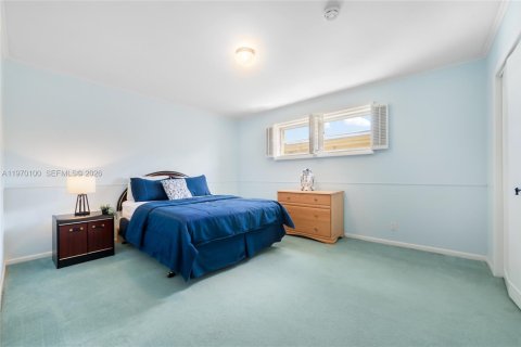 Casa en venta en Hollywood, Florida, 4 dormitorios, 290.32 m2 № 2030848 - foto 15