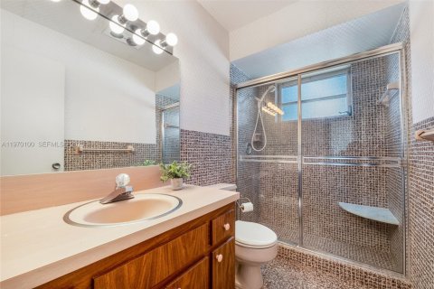 Casa en venta en Hollywood, Florida, 4 dormitorios, 290.32 m2 № 2030848 - foto 21