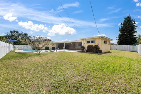 Casa en venta en Hollywood, Florida, 4 dormitorios, 290.32 m2 № 2030848 - foto 24