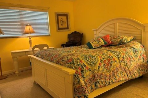 Condo in Sun City Center, Florida, 2 bedrooms  № 2226288 - photo 23