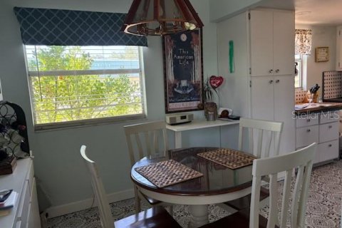 Condo in Sun City Center, Florida, 2 bedrooms  № 2226288 - photo 16