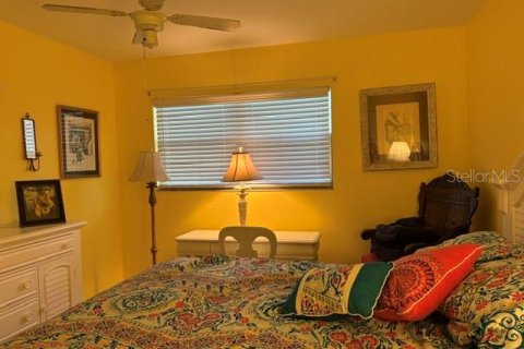 Condo in Sun City Center, Florida, 2 bedrooms  № 2226288 - photo 29