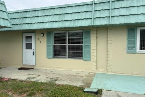 Condo in Sun City Center, Florida, 2 bedrooms  № 2226288 - photo 2