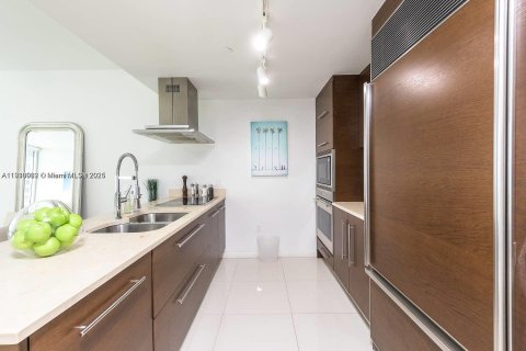 Copropriété à louer à Miami, Floride: 1 chambre, 78.22 m2 № 1966373 - photo 6