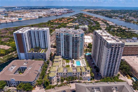 Condo à Tampa, Floride, 2 chambres  № 2388573