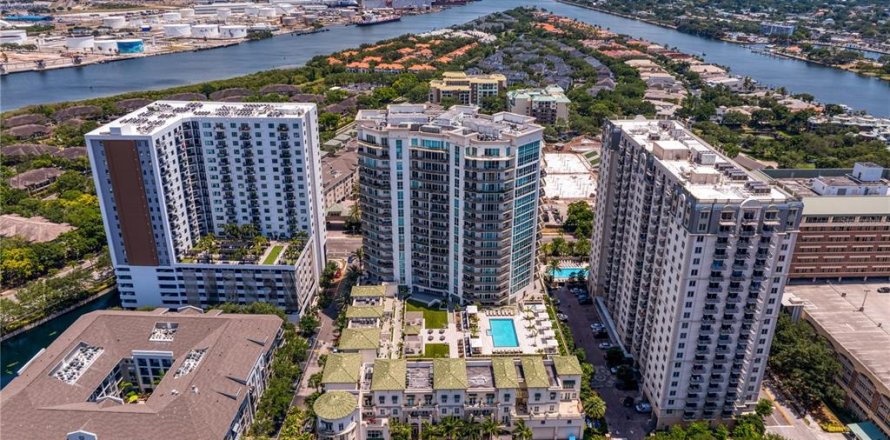 Condo à Tampa, Floride, 2 chambres  № 2388573