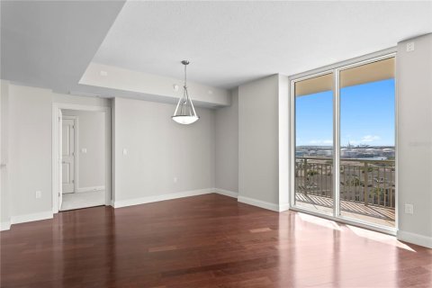 Copropriété à vendre à Tampa, Floride: 2 chambres, 207.26 m2 № 2388573 - photo 19