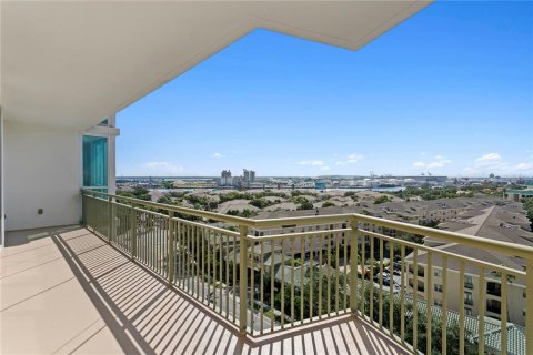 Copropriété à vendre à Tampa, Floride: 2 chambres, 207.26 m2 № 2388573 - photo 17