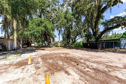 Купить коммерческую недвижимость в Сеффнер, Флорида 98.85м2, № 1386425 - фото 8