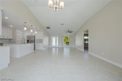 Casa en venta en Lehigh Acres, Florida, 3 dormitorios № 1982940 - foto 8