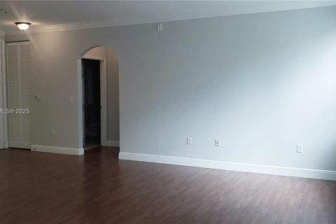 Condo in Miramar, Florida, 1 bedroom  № 1846075 - photo 8