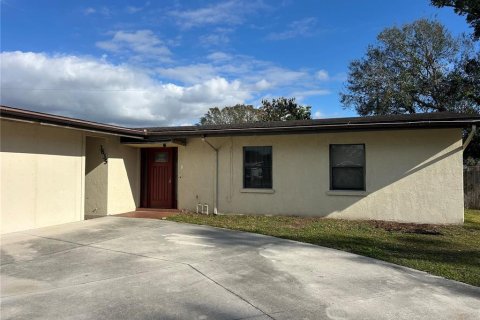Apartment in Sarasota, Florida 5 bedrooms, 185.8 sq.m. № 1529065 - photo 1