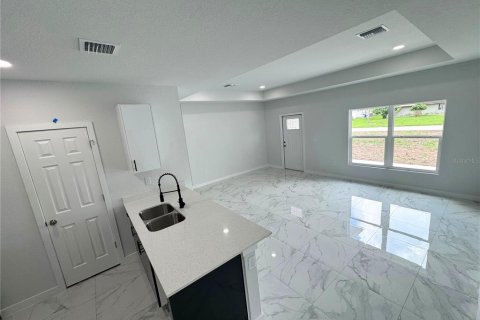Villa ou maison à vendre à Lehigh Acres, Floride: 3 chambres, 106.47 m2 № 1796675 - photo 3