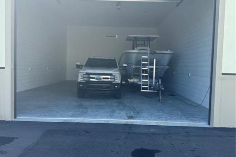 Commercial property in Punta Gorda, Florida № 1829222 - photo 4