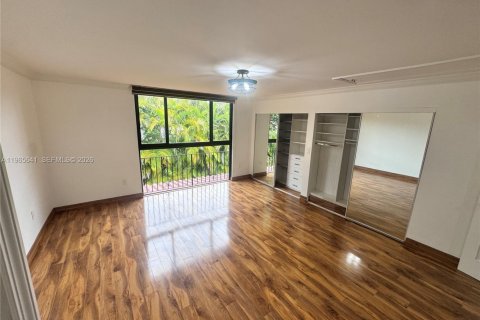 Touwnhouse à louer à Doral, Floride: 2 chambres, 162.58 m2 № 2032460 - photo 14