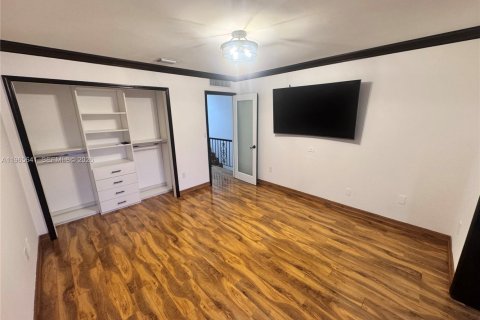 Touwnhouse à louer à Doral, Floride: 2 chambres, 162.58 m2 № 2032460 - photo 18