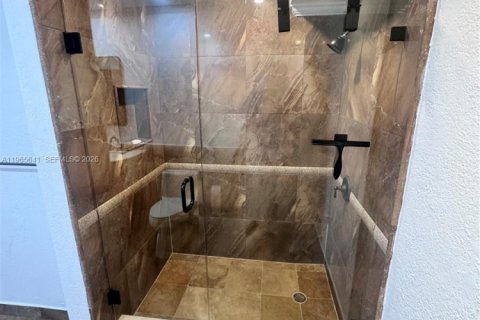 Touwnhouse à louer à Doral, Floride: 2 chambres, 162.58 m2 № 2032460 - photo 17