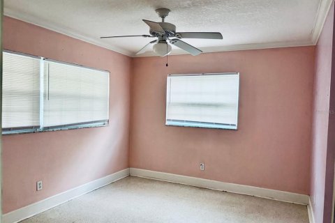 House in Clearwater, Florida 3 bedrooms, 151.62 sq.m. № 2204081 - photo 12