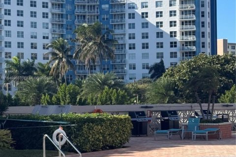 Condominio en Pompano Beach, Florida, 1 dormitorio  № 2005156