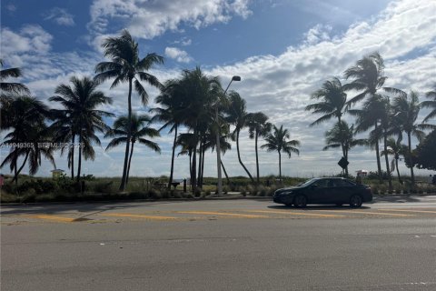 Купить кондоминиум в Помпано-Бич, Флорида 1 спальня, 82.68м2, № 2005156 - фото 23