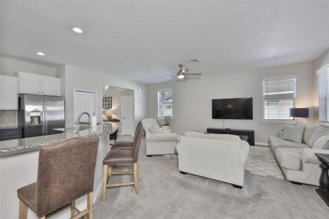 House in Ruskin, Florida 4 bedrooms, 215.9 sq.m. № 2124205 - photo 14