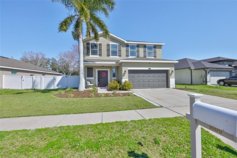 House in Ruskin, Florida 4 bedrooms, 215.9 sq.m. № 2124205 - photo 9