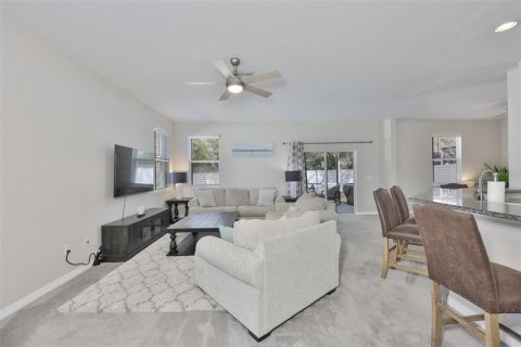 House in Ruskin, Florida 4 bedrooms, 215.9 sq.m. № 2124205 - photo 13