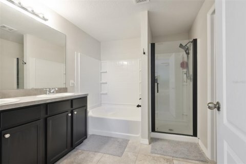 House in Ruskin, Florida 4 bedrooms, 215.9 sq.m. № 2124205 - photo 25