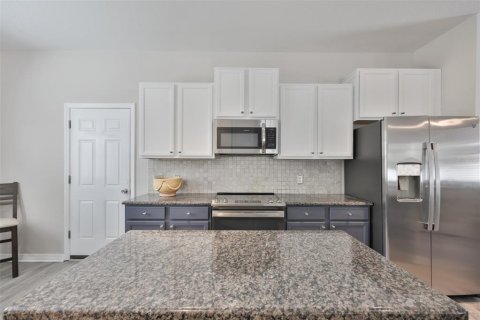 House in Ruskin, Florida 4 bedrooms, 215.9 sq.m. № 2124205 - photo 16