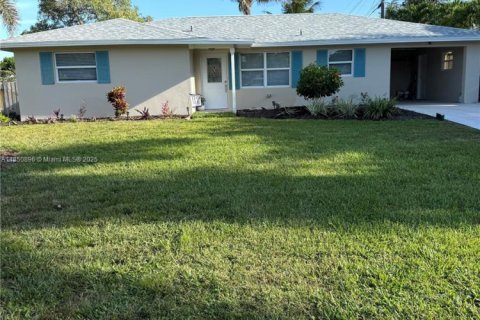 House in Jupiter, Florida 2 bedrooms, 114.08 sq.m. № 1857545 - photo 1