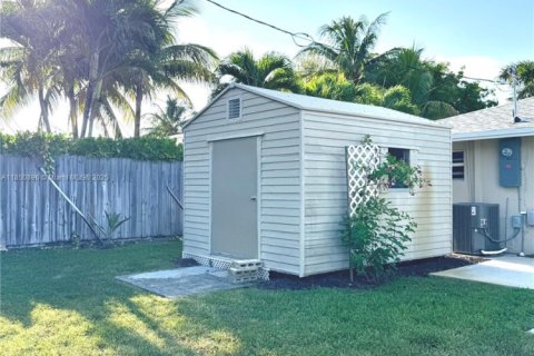 House in Jupiter, Florida 2 bedrooms, 114.08 sq.m. № 1857545 - photo 26