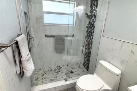 House in Jupiter, Florida 2 bedrooms, 114.08 sq.m. № 1857545 - photo 17