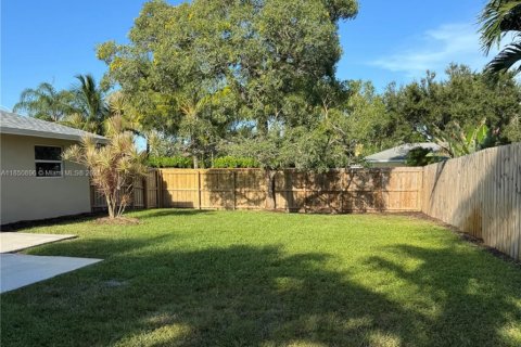 House in Jupiter, Florida 2 bedrooms, 114.08 sq.m. № 1857545 - photo 24