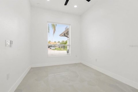 Villa ou maison à vendre à Tampa, Floride: 4 chambres, 222.41 m2 № 2411562 - photo 19