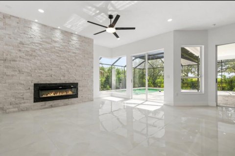 Villa ou maison à vendre à Tampa, Floride: 4 chambres, 222.41 m2 № 2411562 - photo 9