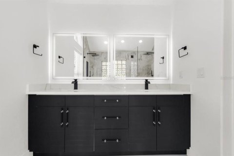 Villa ou maison à vendre à Tampa, Floride: 4 chambres, 222.41 m2 № 2411562 - photo 26