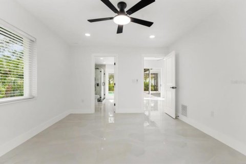 Villa ou maison à vendre à Tampa, Floride: 4 chambres, 222.41 m2 № 2411562 - photo 30