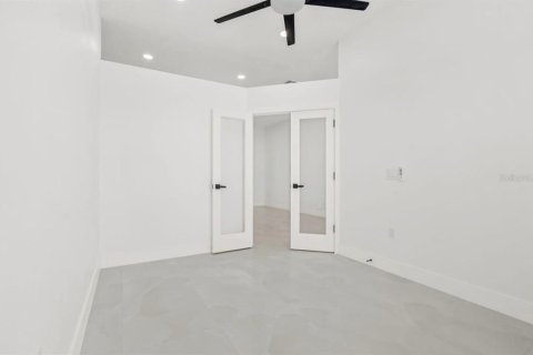Villa ou maison à vendre à Tampa, Floride: 4 chambres, 222.41 m2 № 2411562 - photo 20