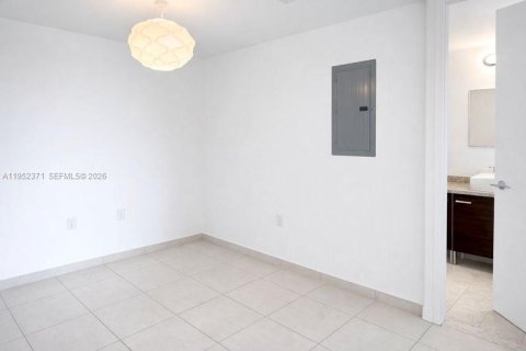 Copropriété à louer à Miami, Floride: 1 chambre, 78.78 m2 № 2006691 - photo 10