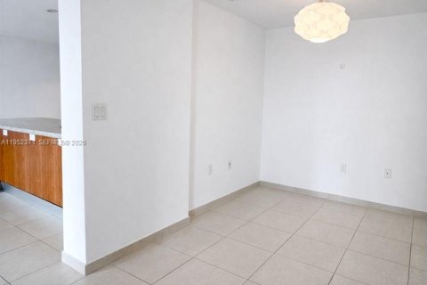 Copropriété à louer à Miami, Floride: 1 chambre, 78.78 m2 № 2006691 - photo 8