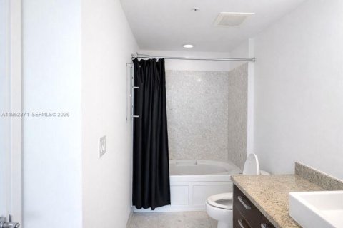 Copropriété à louer à Miami, Floride: 1 chambre, 78.78 m2 № 2006691 - photo 11