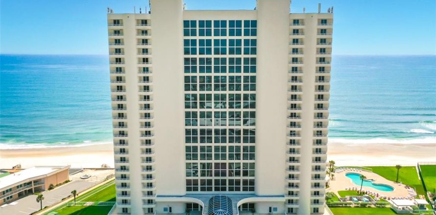 Condo in Daytona Beach Shores, Florida, 2 bedrooms № 2425536