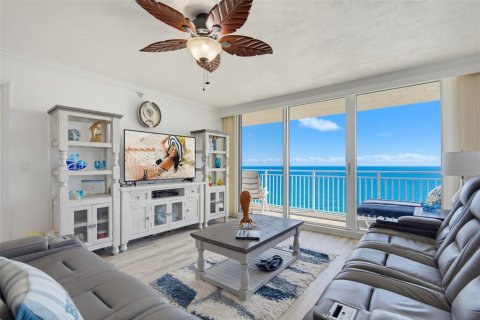 Condo in Daytona Beach Shores, Florida, 2 bedrooms № 2425536 - photo 3