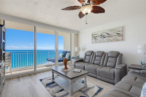 Condo in Daytona Beach Shores, Florida, 2 bedrooms № 2425536 - photo 8