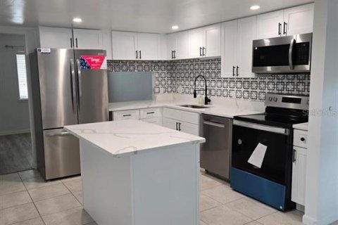 Adosado en alquiler en Altamonte Springs, Florida, 3 dormitorios, 150.5 m2 № 1833537 - foto 8