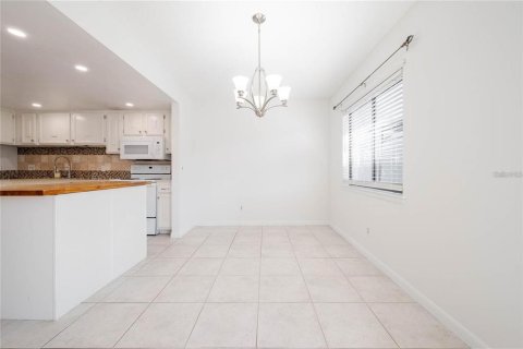Adosado en alquiler en Altamonte Springs, Florida, 3 dormitorios, 150.5 m2 № 1833537 - foto 6